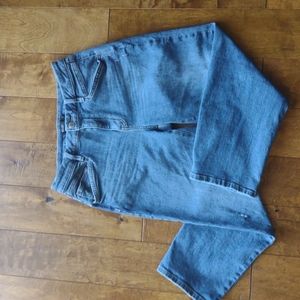 Simply Vera Vera Wang crop size 8